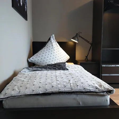 Moderne Monteurwohnung Mit Dachterrasse Fuer 4 Personen 아파트 *